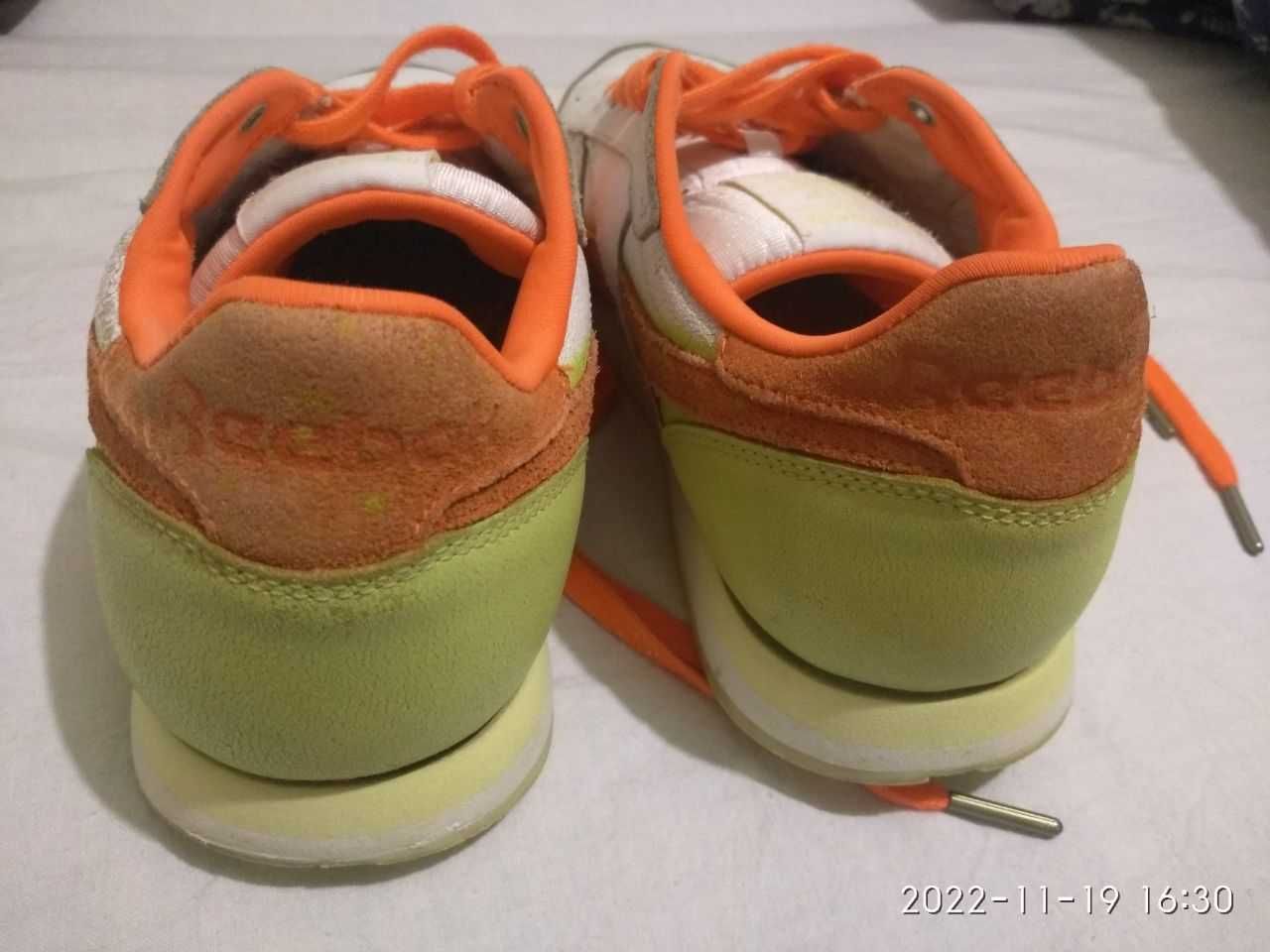 Reebok Mens Montana Cans CL orange