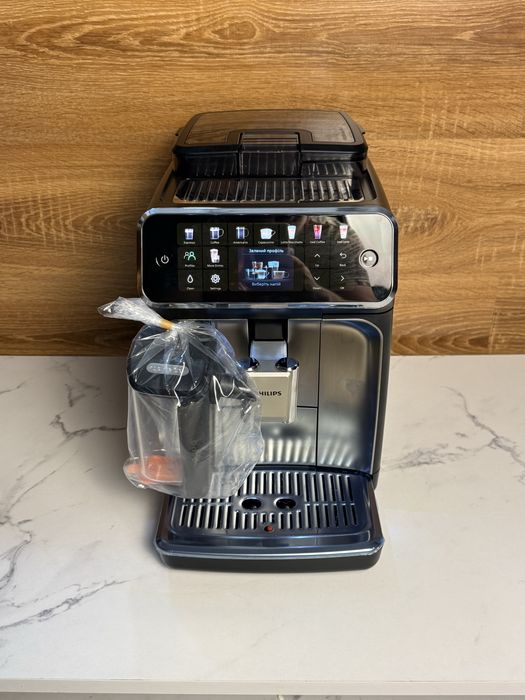Кавомашина Philips 5500 series LatteGo з Гарантією !!!