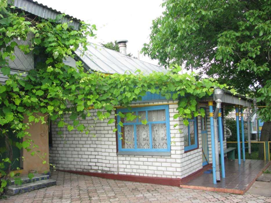 Продам садибу з оранжереями