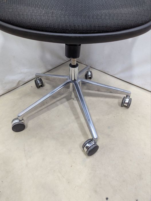 Ортопедичне ергономічне крісло Diablo V-Basic Європейське сітка дьябло