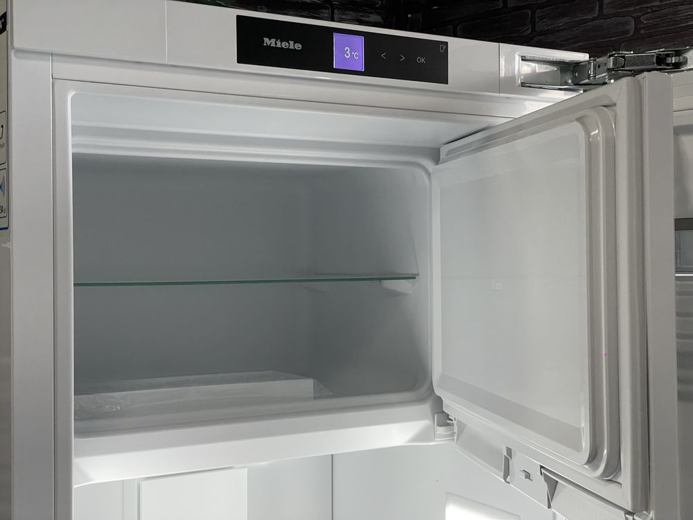 Вбудованний холодильник Miele K7744 E | 2023 рік | Стан Ідеал!