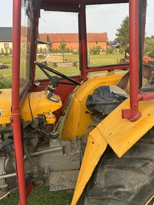 Ursus C-330. Wspomaganie kierownicy, Ładowarka Hanomag