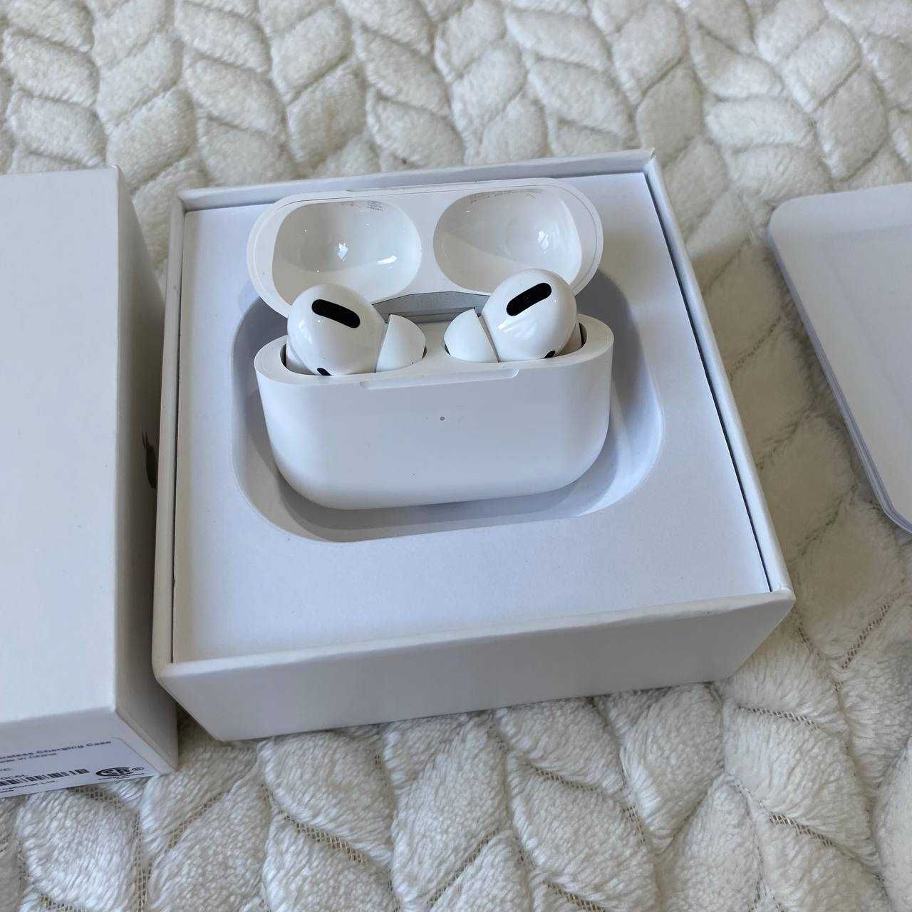 Продам наушники Apple AirPods про