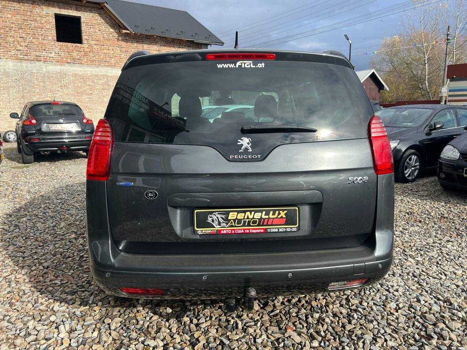 Peugeot 5008 2015р.в 1.6 дизель
