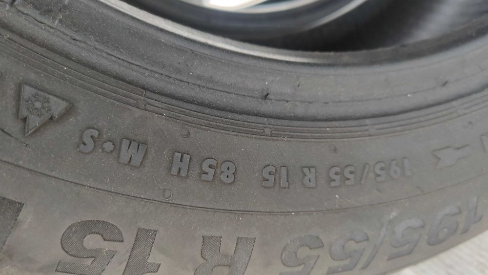 Opony Zimowe 195/55/15 Continental 2szt 6,5mm
