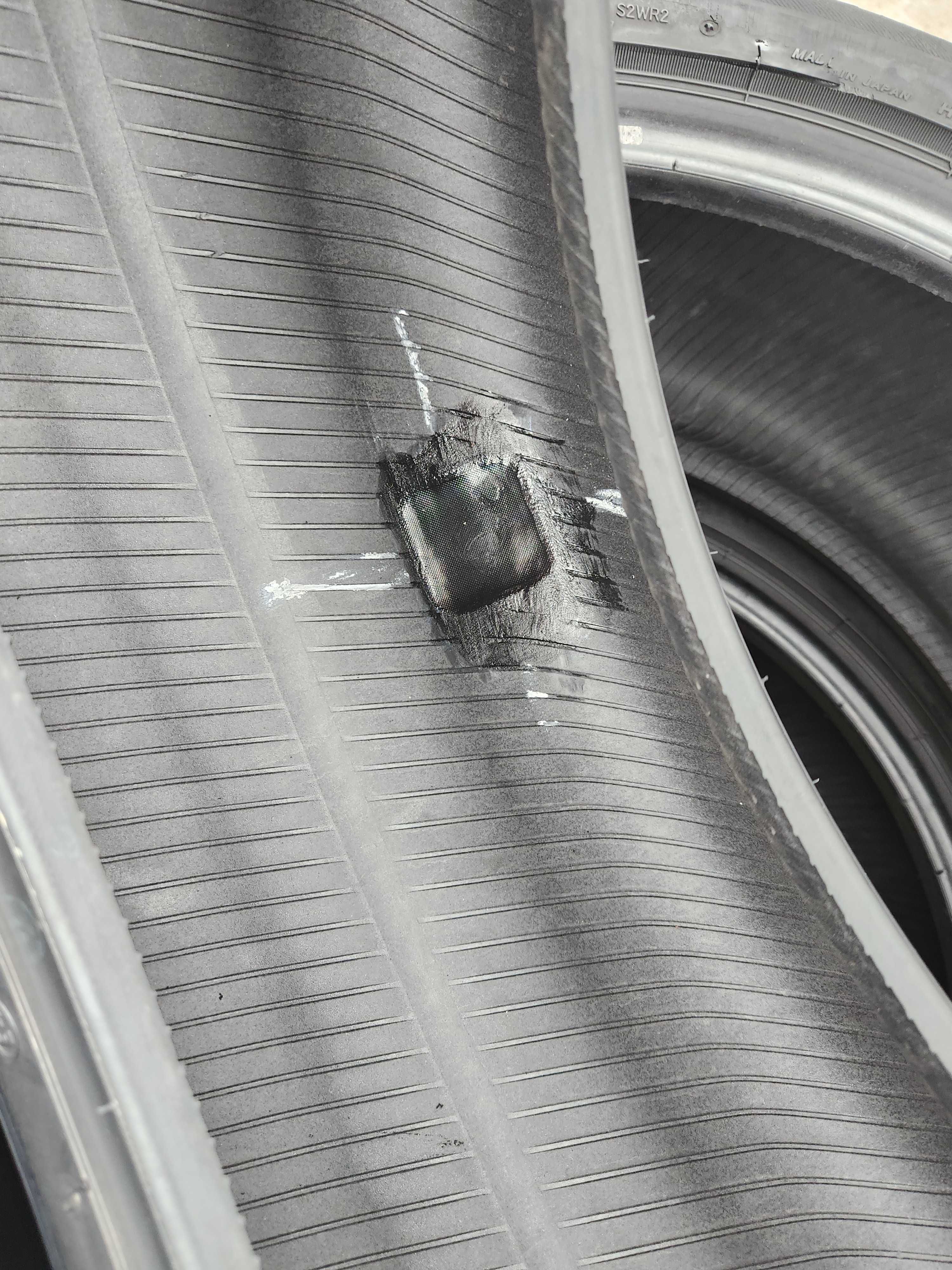 931. BRIDGESTONE ALENZA 001 225/65/17 opona pojedyncza