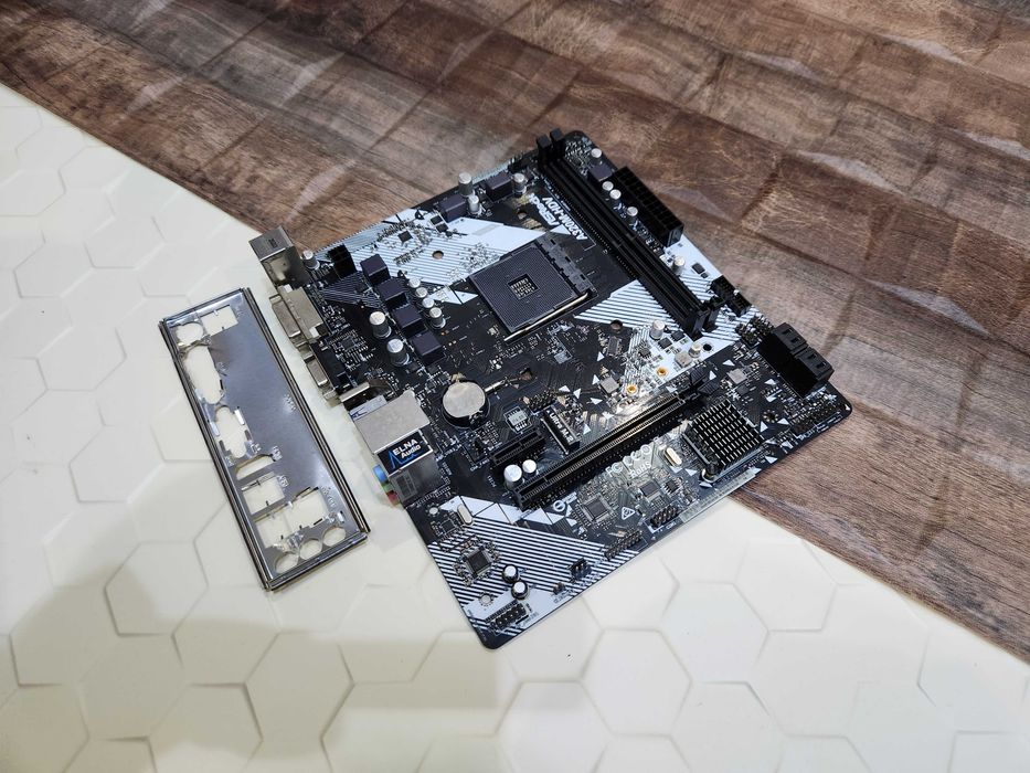 Материнська плата Asrock a320m-HDV -звук