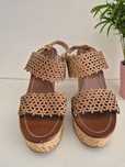 Sandálias altas da marca Tory Burch