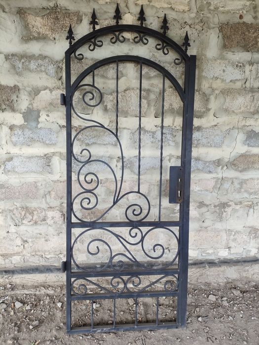 Продам калітку металеву