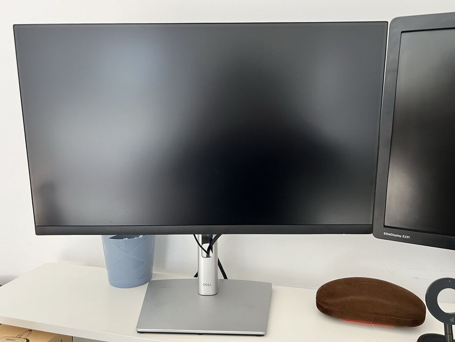 DELL P2422H 24” Full HD Monitor – Excellent Condition