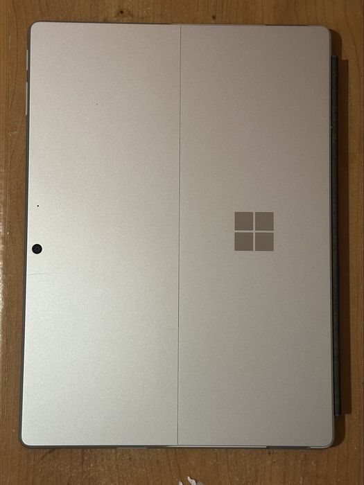 Microsoft Surface Pro 9 + Teclado + Caneta Surface | i5