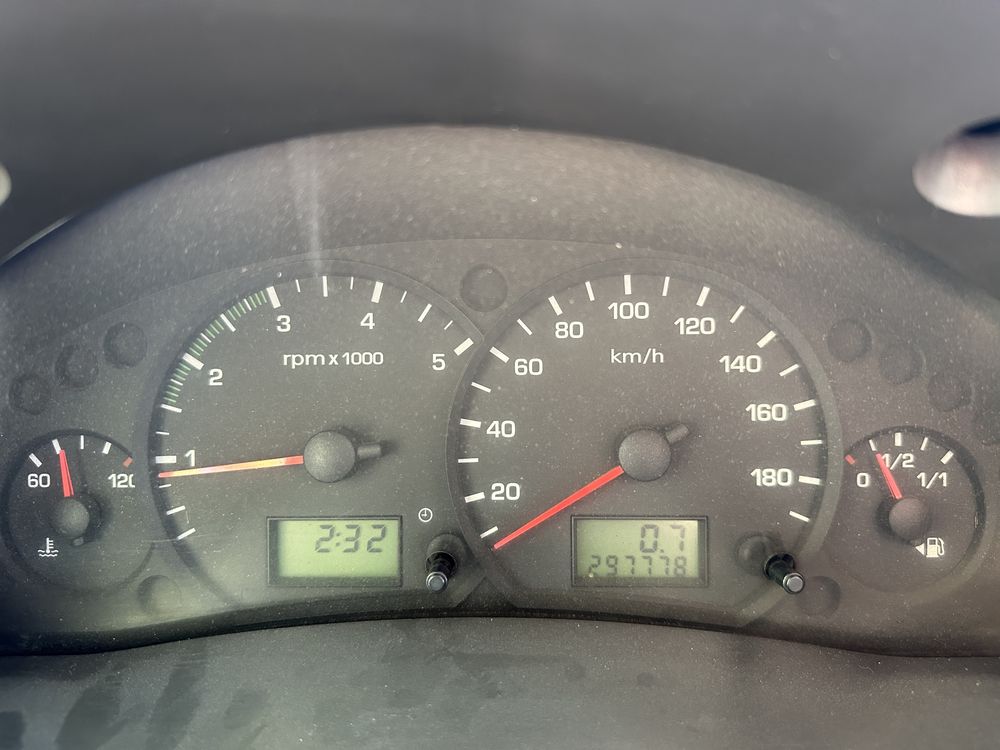 Ford Transit Cabine Dupla e Contentor