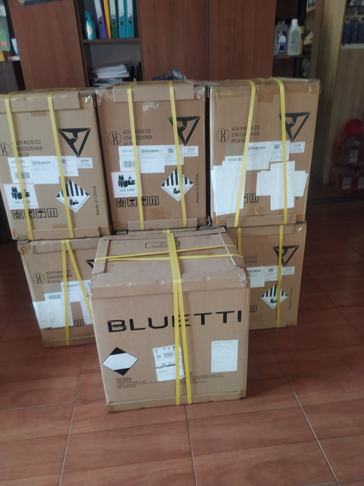 Bluetti AC200MAX зарядна станція станцыя зарядная инвертор в наявності