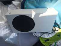 Продам xbox series s 512gb с одним геймпадом