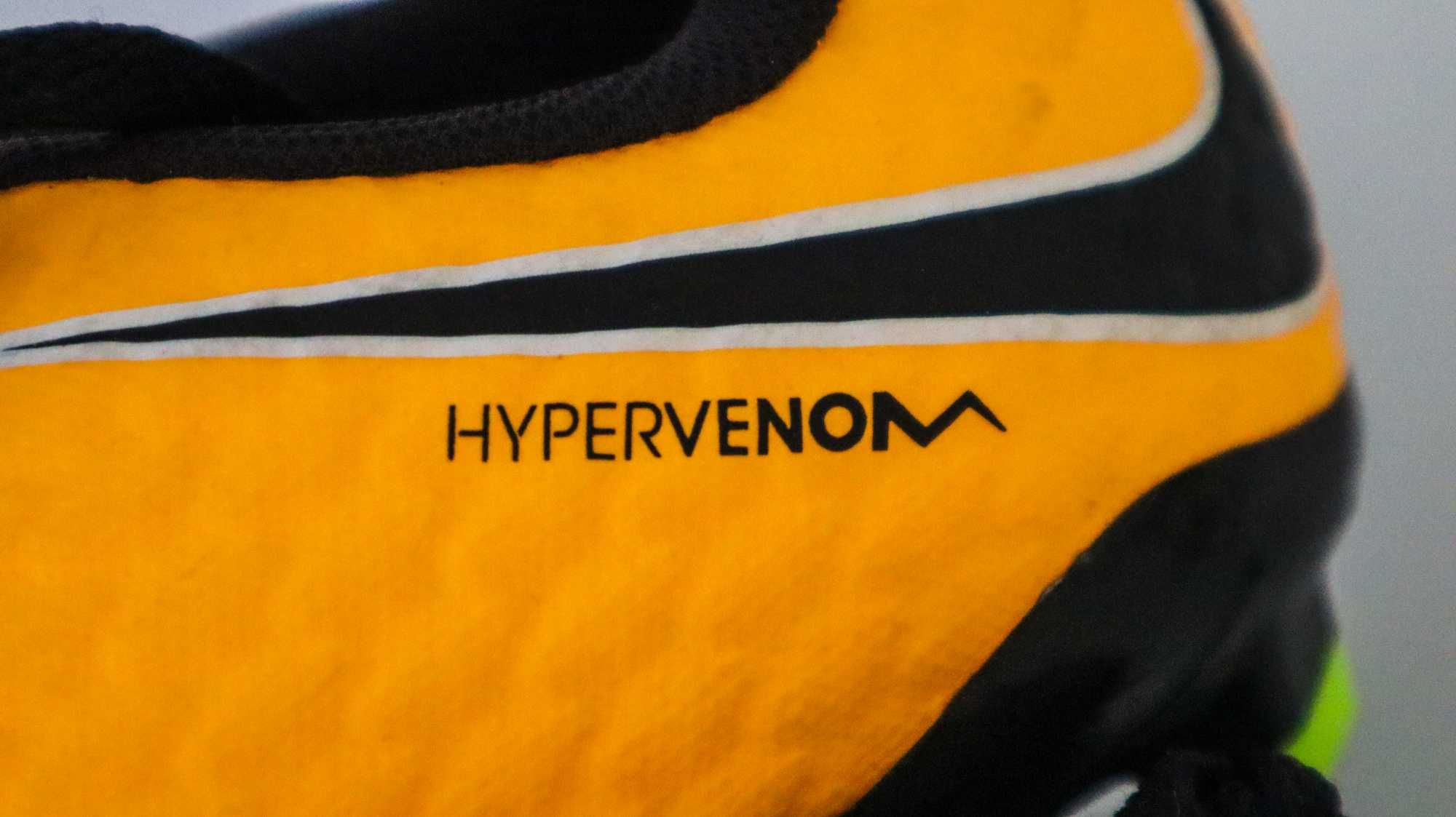 Chuteiras Nike Hyper Venom 38