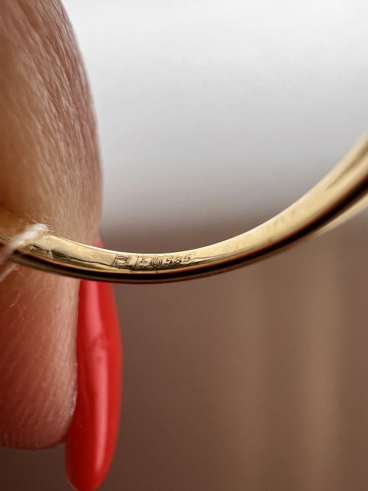 Яркое золотое кольцо с бриллиантами желтое золото 585 проба