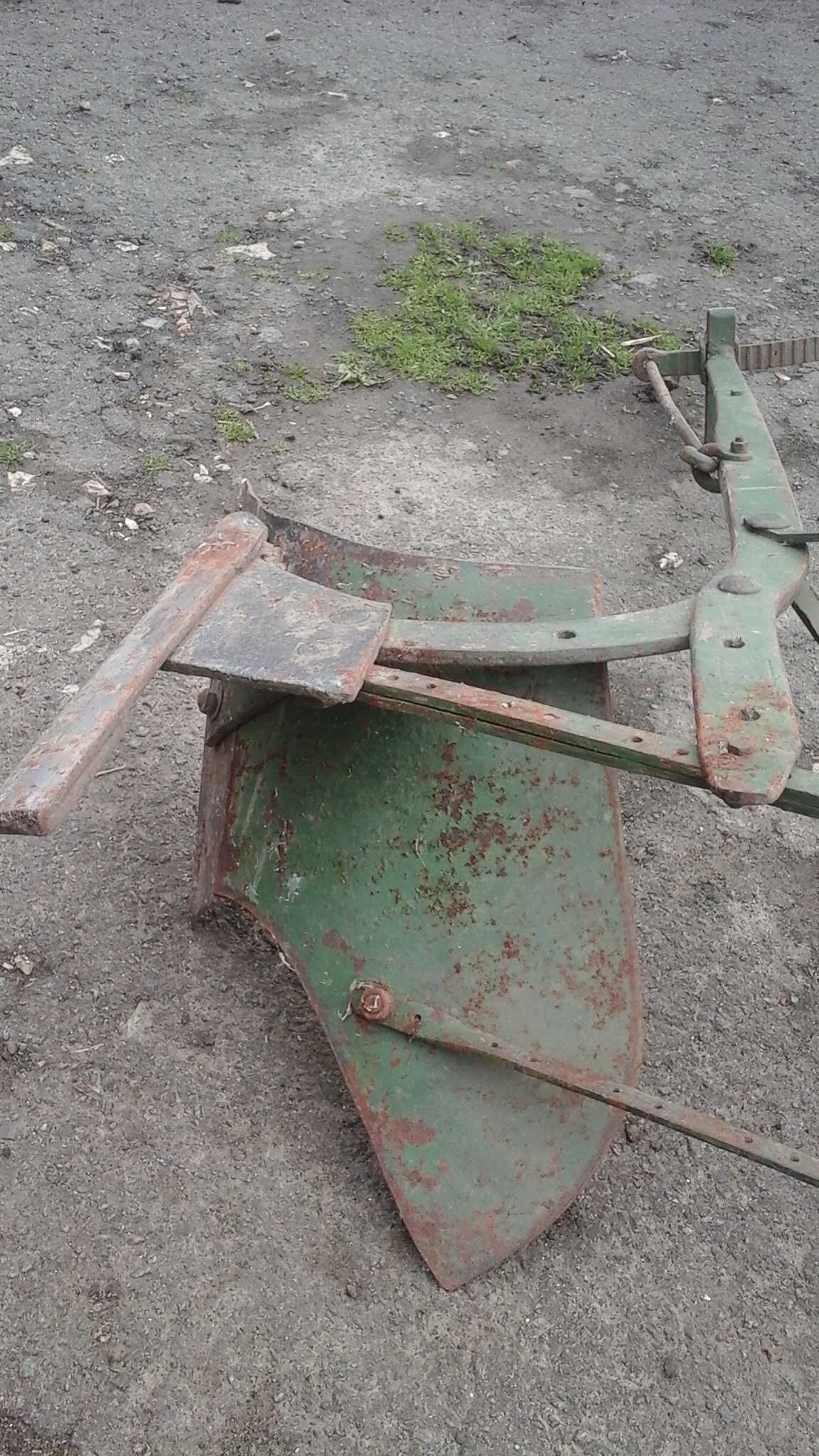 плуг.плужок.плус леміш плита