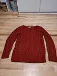 Ciepły dziergany sweter damski