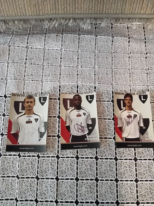 Karty z autografami piłkarzy Legii