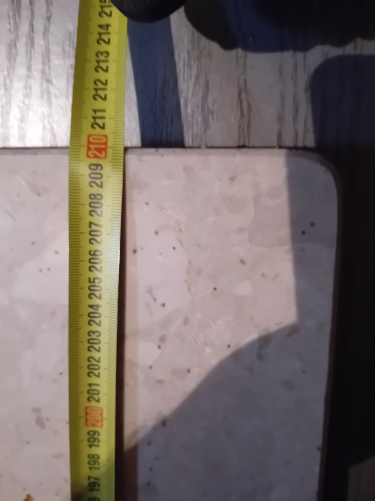 Parapet wewnętrzny 210/24/3