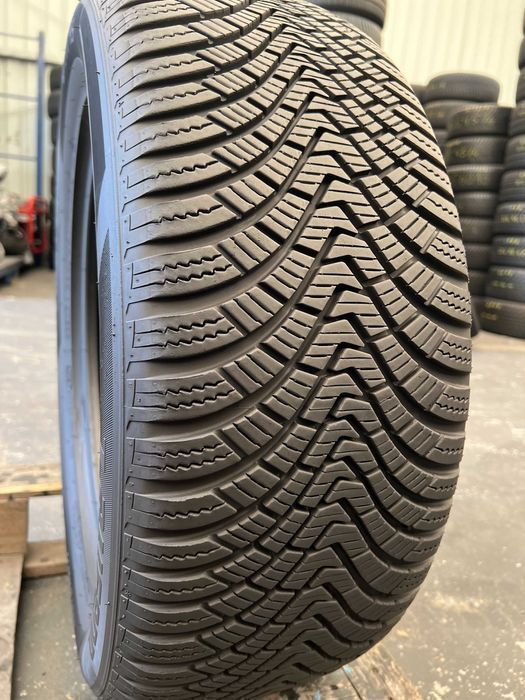 Opona wielosezonowa 235/55/R17 Laufenn G FIT 4S - 1 sztuka