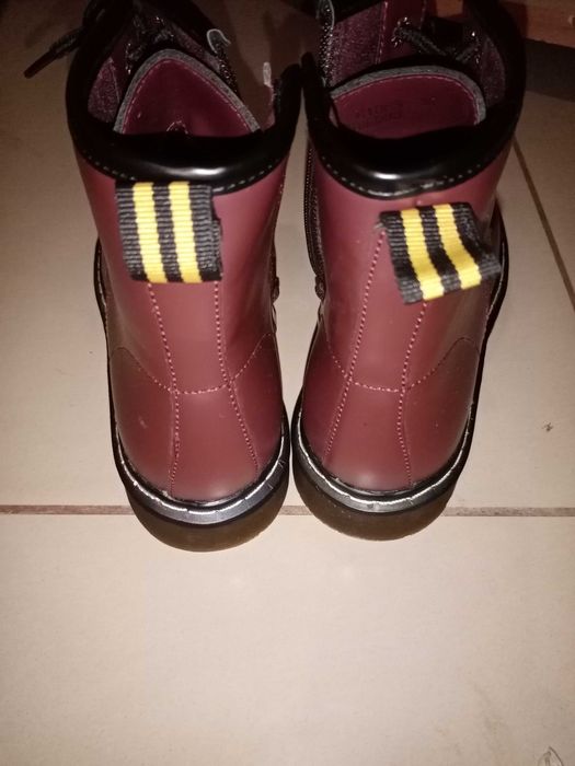 жіночі чобітки 36 нові привезені з закордону