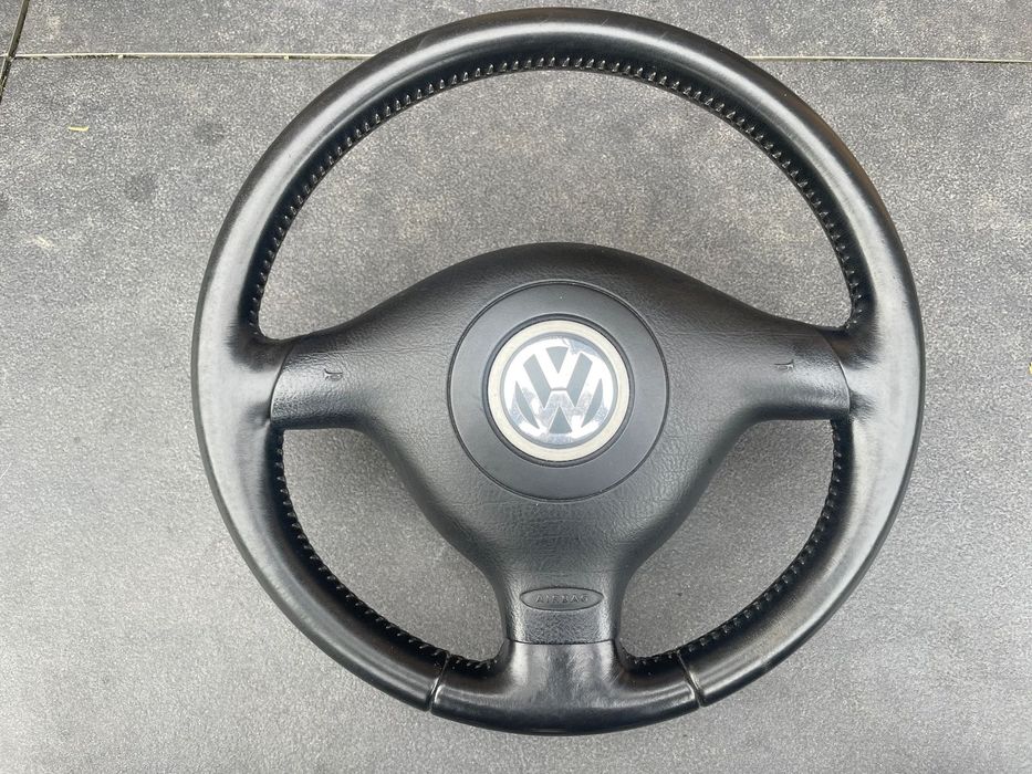 VW GOLF IV PASSAT B5 KIEROWNICA SKÓRA TRÓJRAMIENNA B ŁADNA