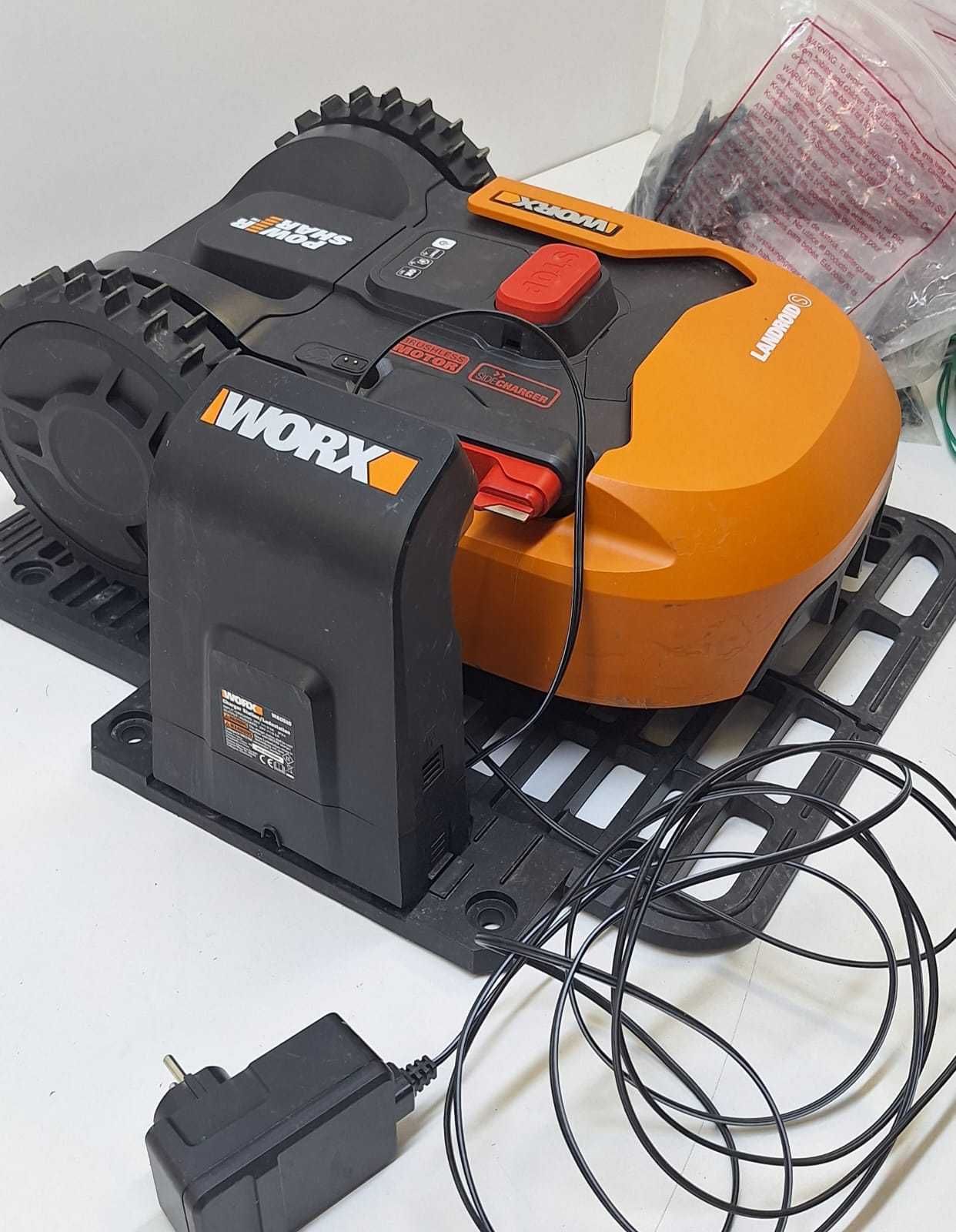 Robot koszący Worx Landroid WR130E, 300 m2, 80 minut