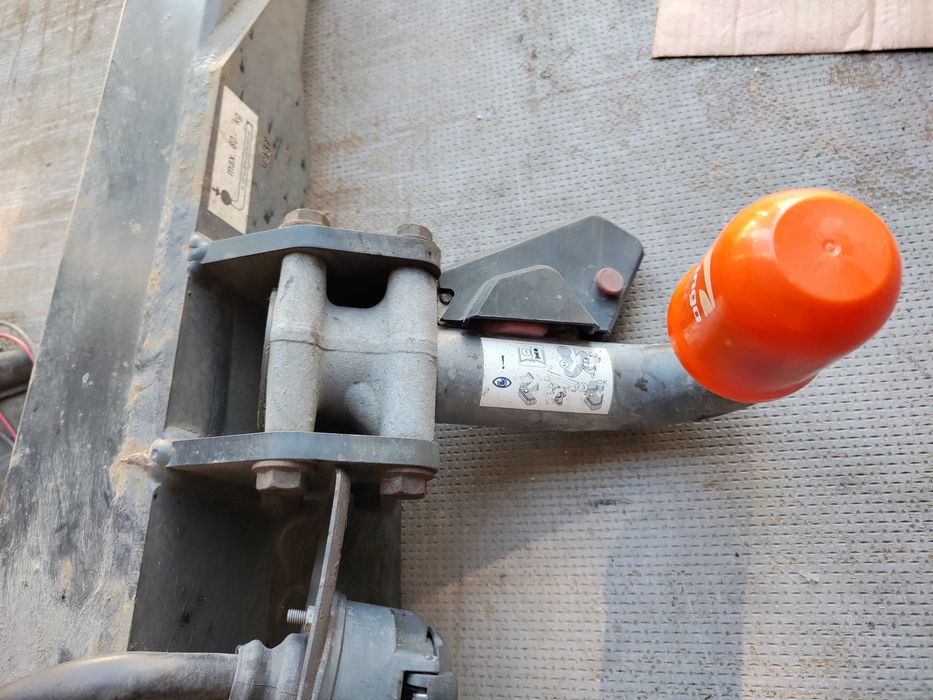 Hak holowniczy Fiat Ducato camper Burstner do osi AL-KO A50 X