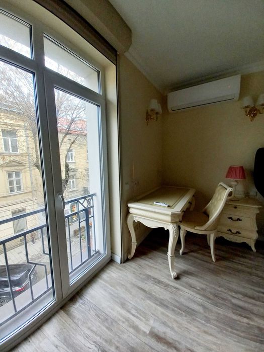 Оренда апартаментів в новобудові в самому центрі вул. М. Скорика