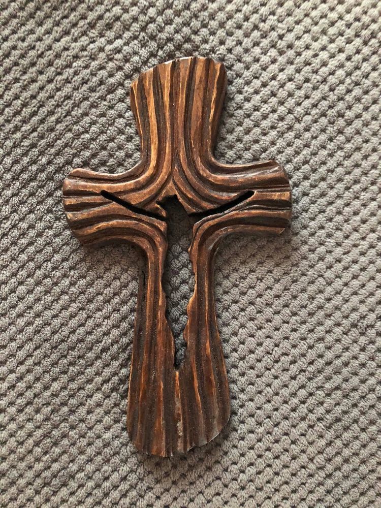 Krzyż, rzeźba drewniana, rękodzieło, prezent