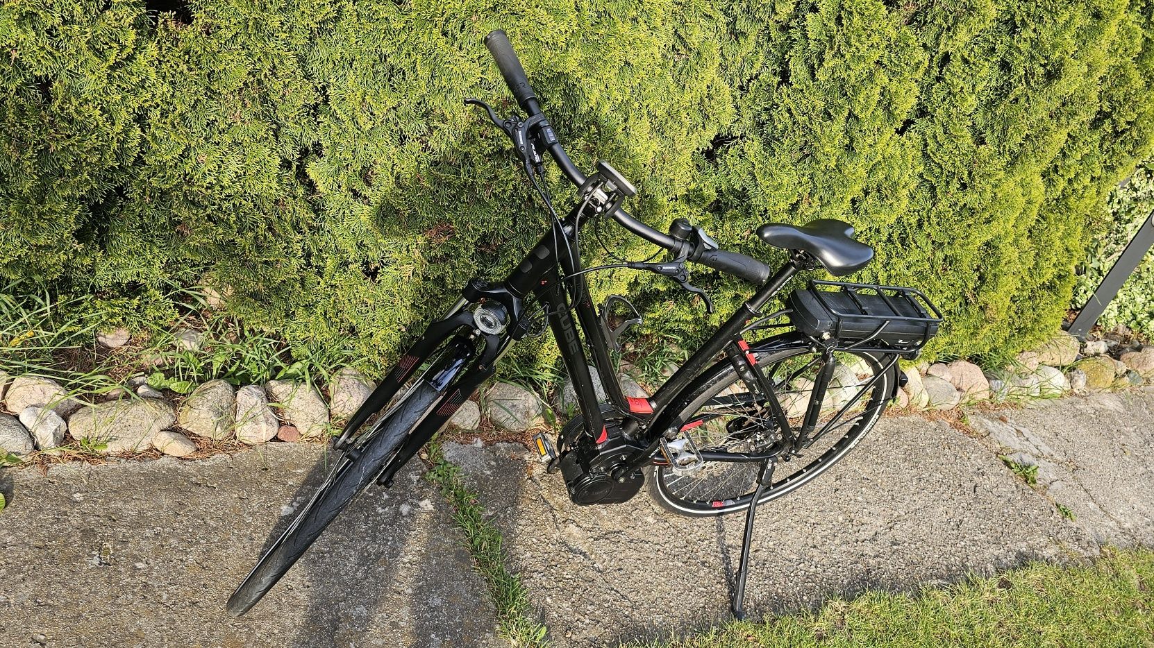 Cube Touring EPO rower ze wspomaganiem elektrycznym Bosch 250W