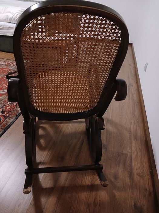 Кресло качалка деревяное итальянское