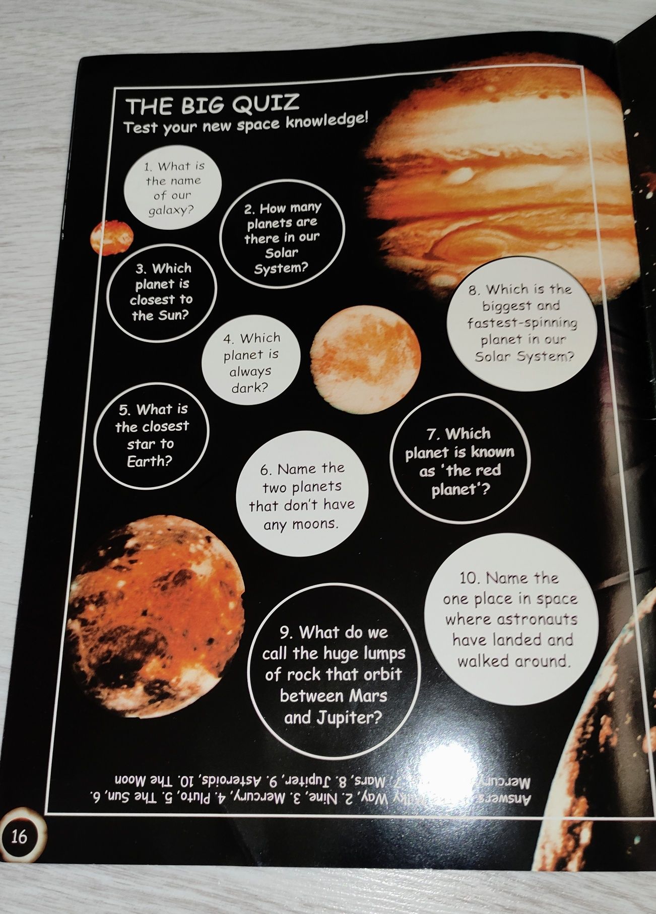 Дитяча книга англійською Сонячна система Solar System Nichola Tyrrell