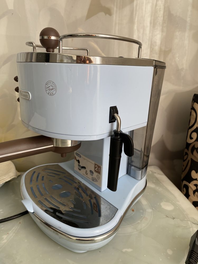 Кофе машина Delonghi