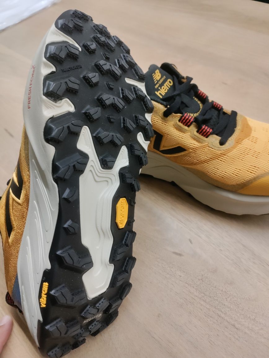 New Balance Hierro V9