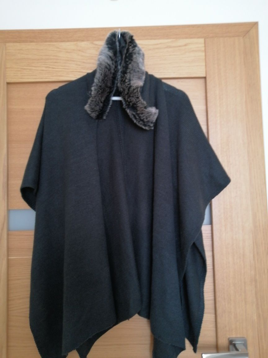 Ponczo damskie w rozmiarze 38 /42 z futrzany kapturem lindex