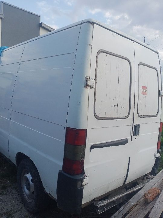 Peugeot boxer 1995 2.5d на запчасти є багато всього