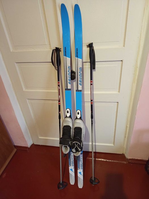 Комплект бігових лиж