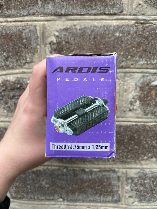 Педали для дорожного велосипеда