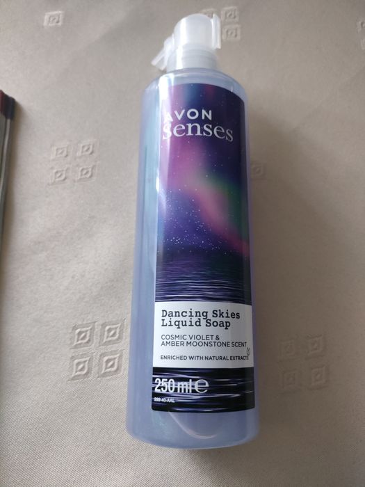 Avon. Mydło w płynie.350 ml