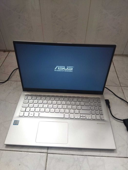 Portátil ASUS VivoBook i5 8ª Gen