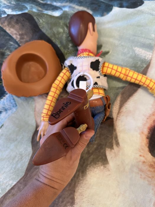 Колекційна іграшка ковбой Вуді історія іграшек