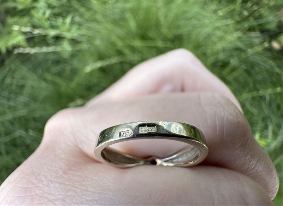 Золота каблучка з діамантом 4/4,0.25 ct.,(4 мм.)16.5 розмір,2.7 грам