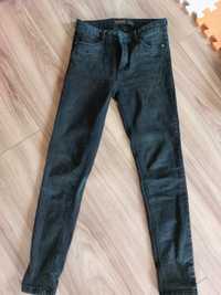 Spodnie jeansowe super skinny leg w rozmiarze 34 marki clockhouse