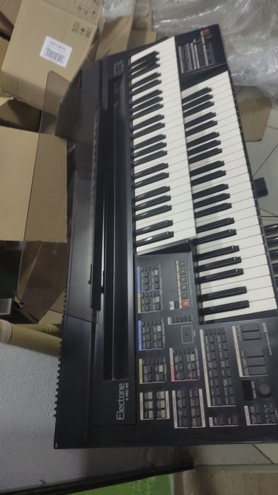 Organy elektroniczne Yamaha HE 6