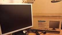 Монітор 19"  Samsung 940BF