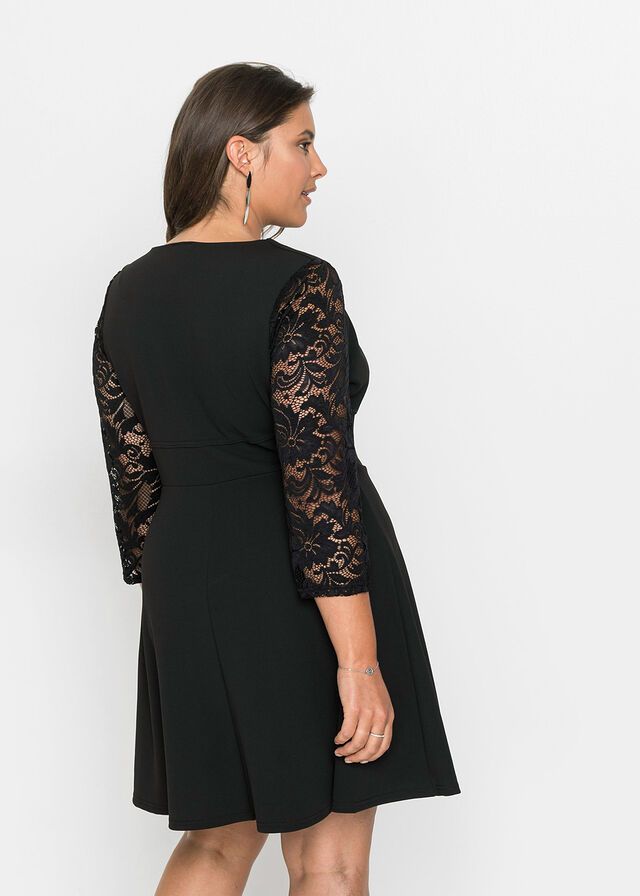 B.P.C czarna sukienka z koronkowymi rękawami ^48/50