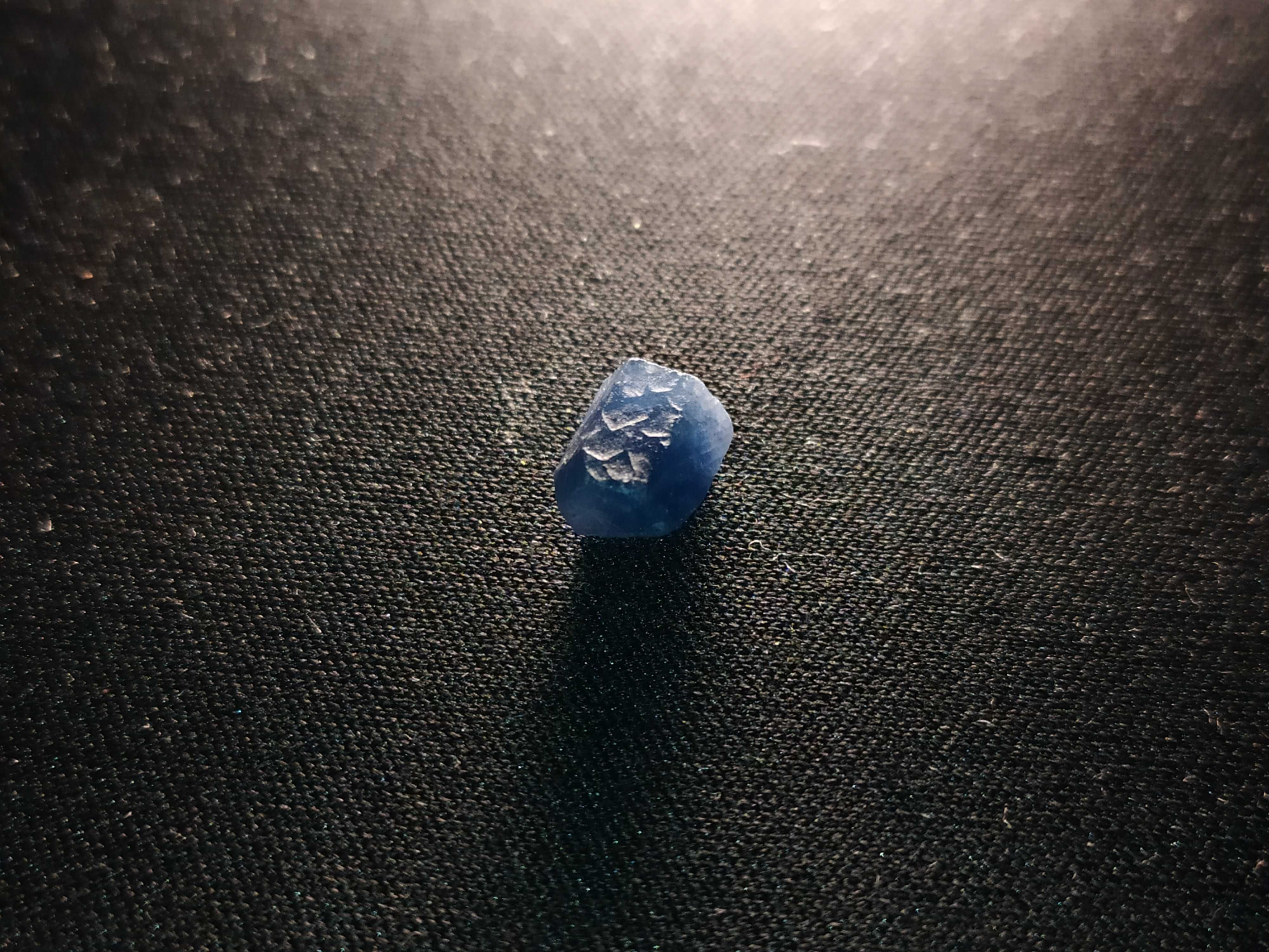 Szafir naturalny kryształ  4,00 ct