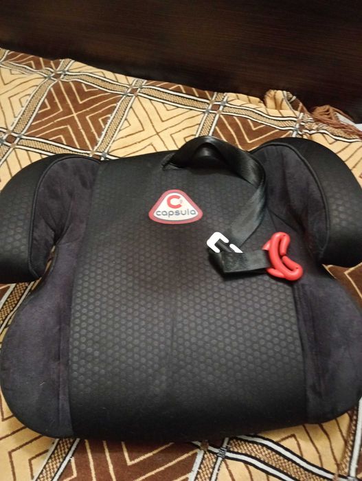 Дитячий автомобільний бустер бу !